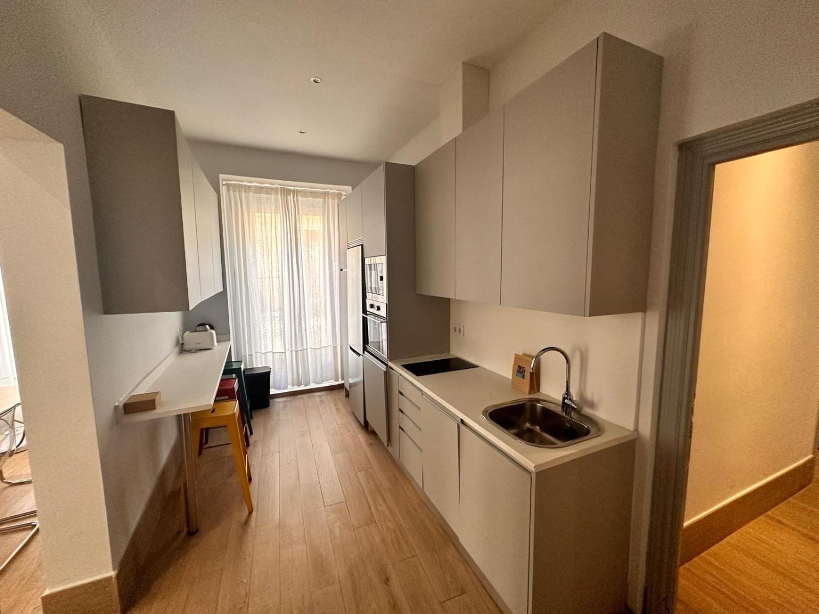 Amazing 3Bd 3Bth With 9 Balconies By Madrid4You Apartments Екстер'єр фото